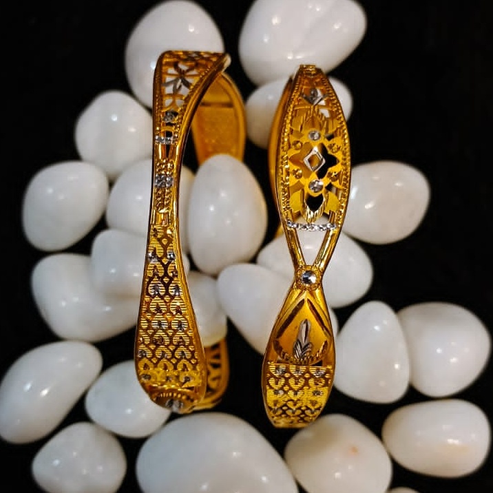 22KT Gold Fancy Ethnic Copper Kadli Bangle SGB42