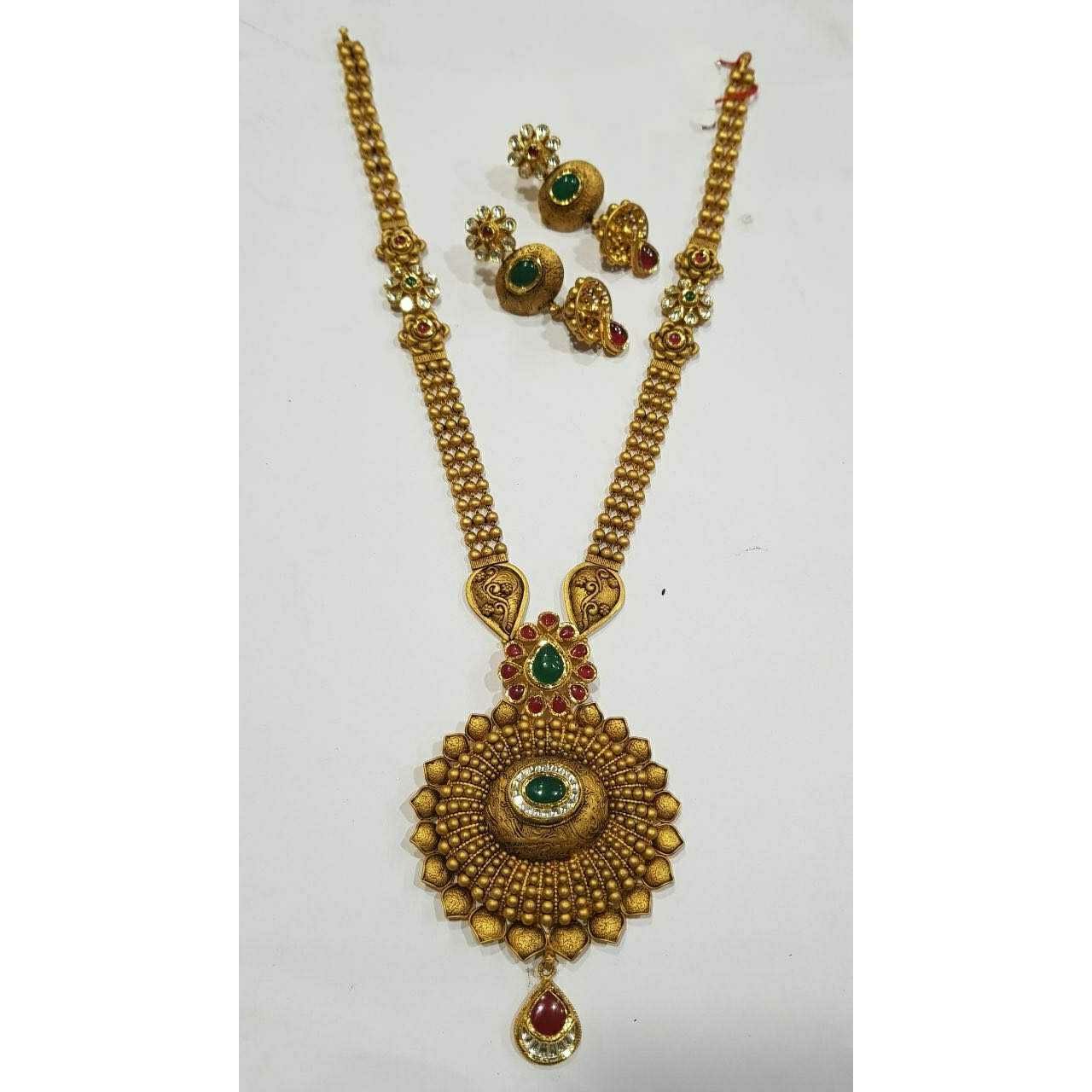 Gold Jadtar Ladies Antique Necklace Set
