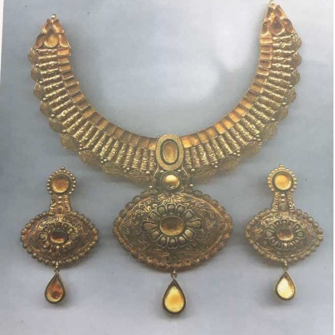 22KT Gold Ladies Jadtar Necklace Set