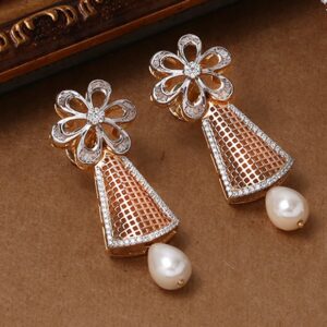 Delicate flower design necklace set