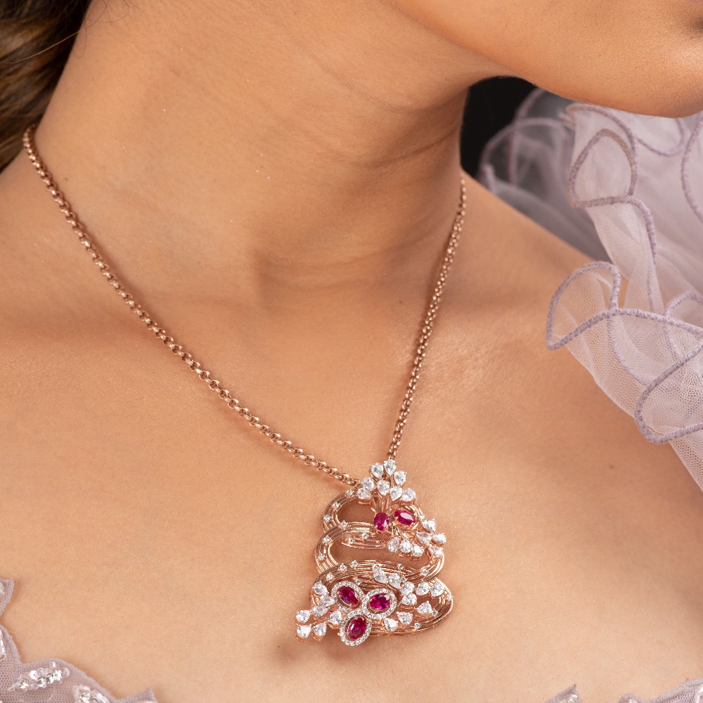 Zigzag design pendent chain