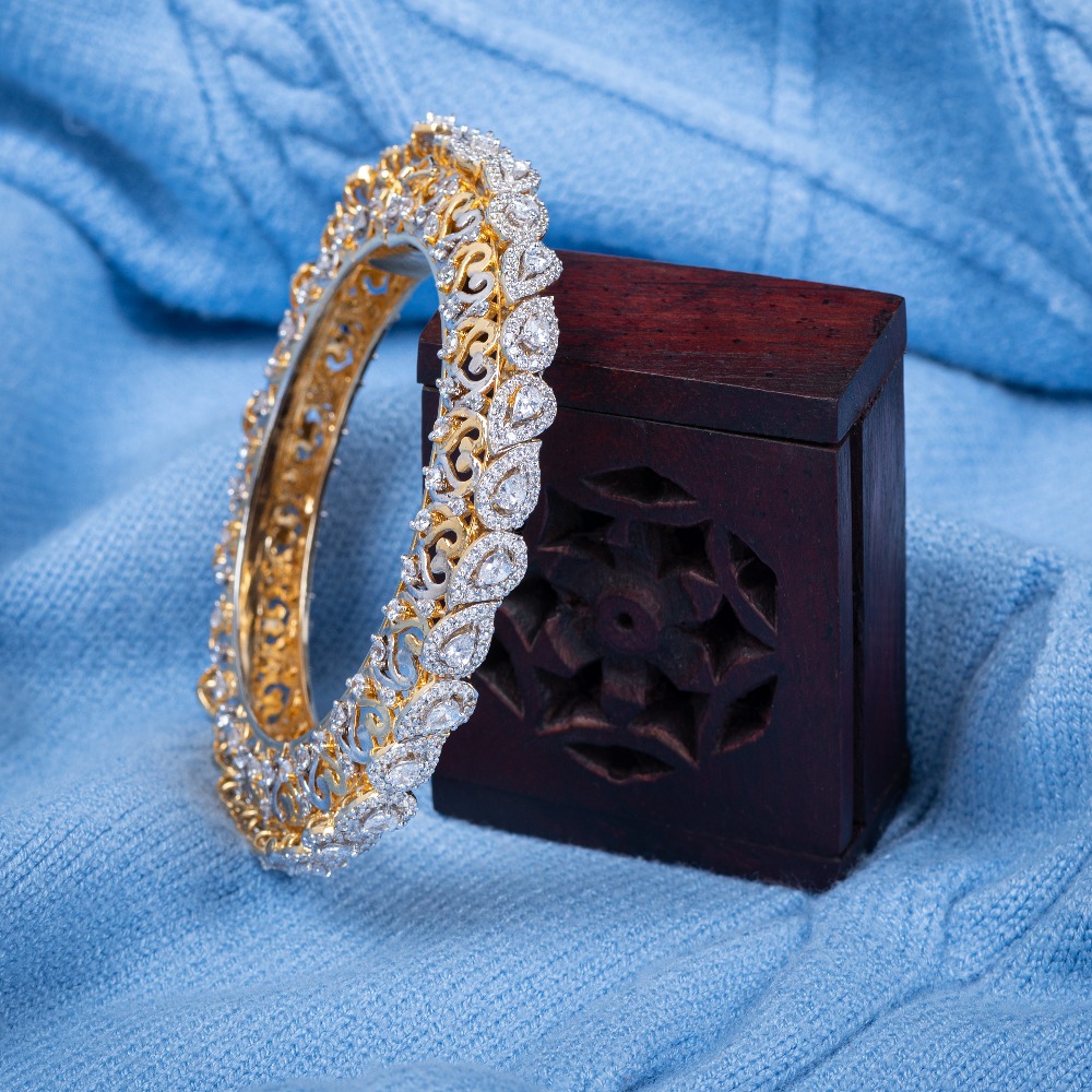 Gold Pacheli