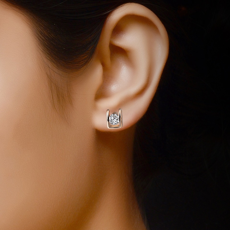 rosegold diamond studs - Image 2