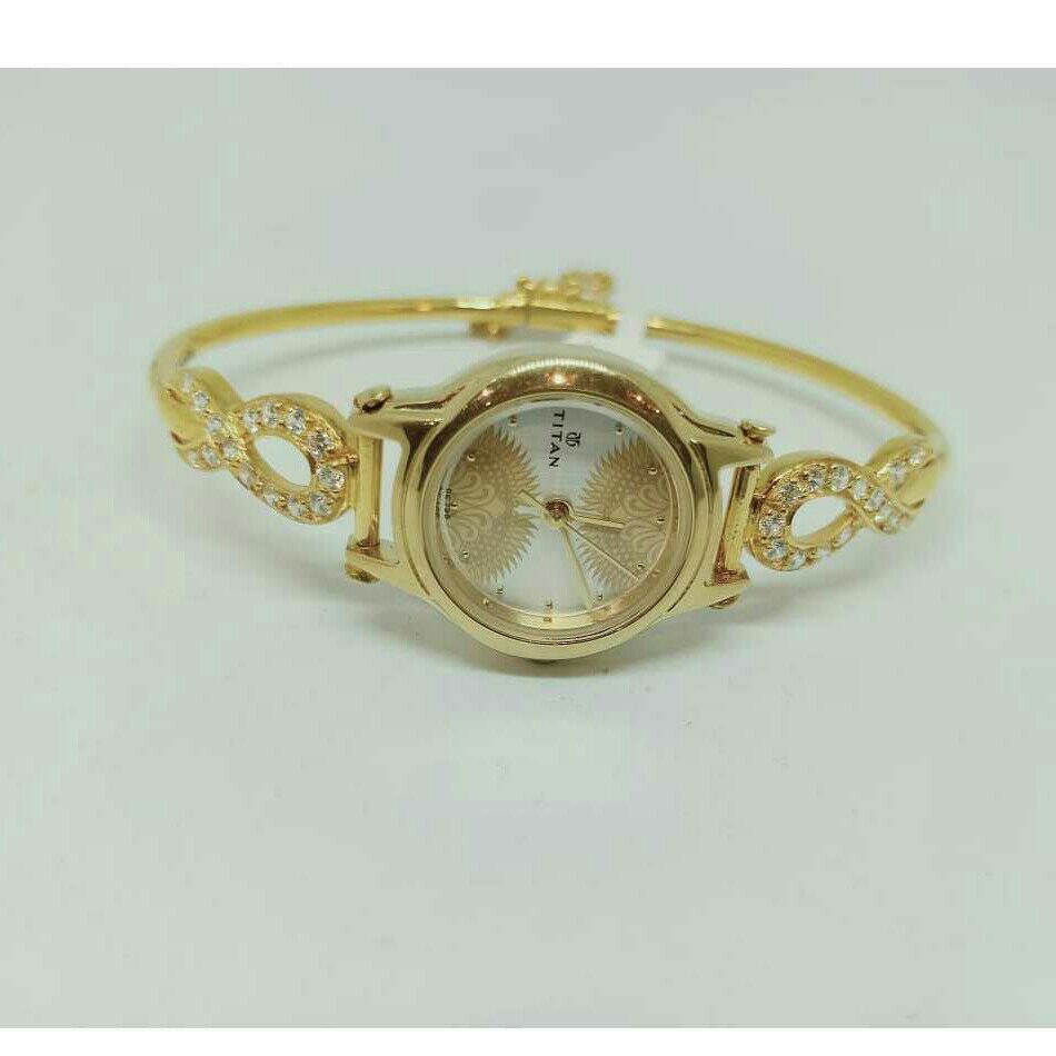 22KT Gold  Ladies Attractive   Watch