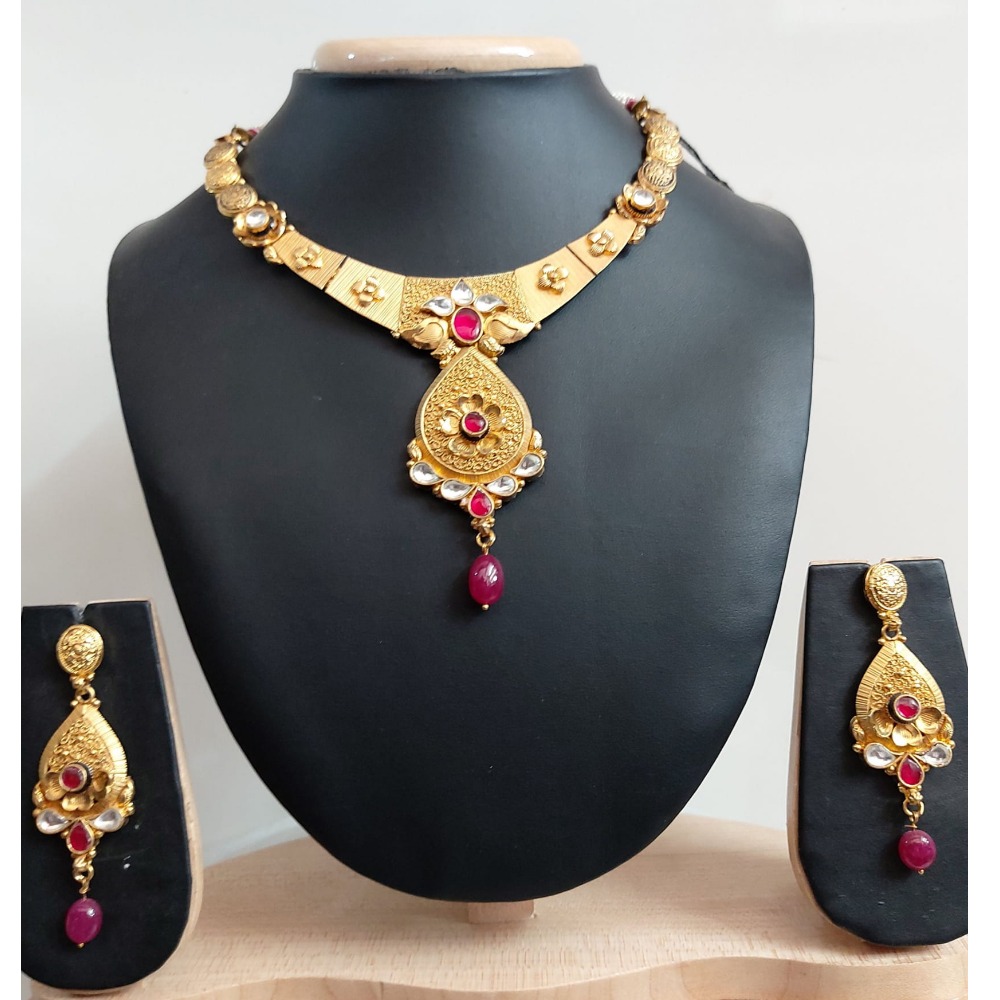 916 Gold Stylish Necklace Set PJ-1596
