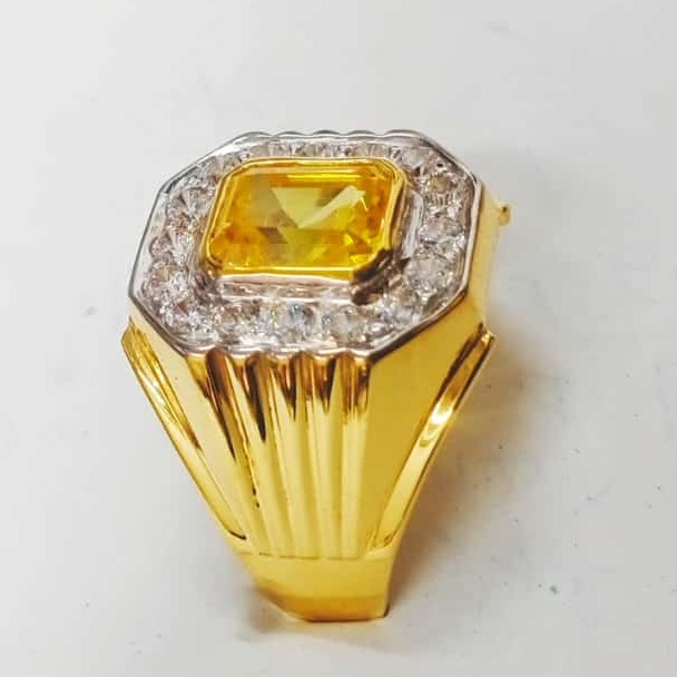 916 Hallmark Gold Engagement Ring