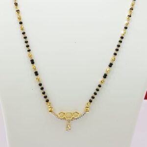 916 Gold Three Shape With Diamond In Mangalsutra