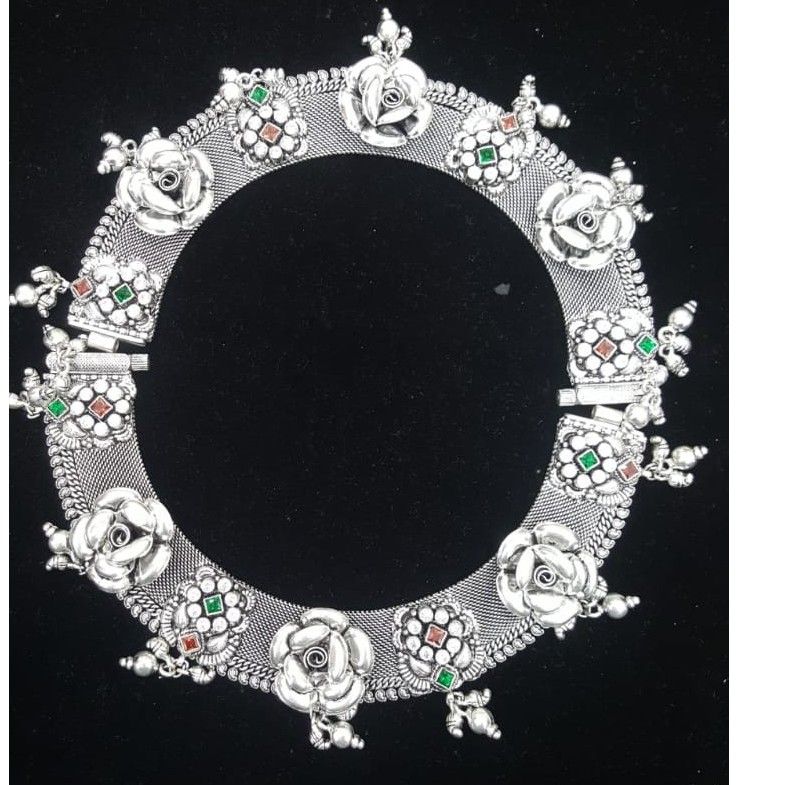 Silver Payal Gughari
