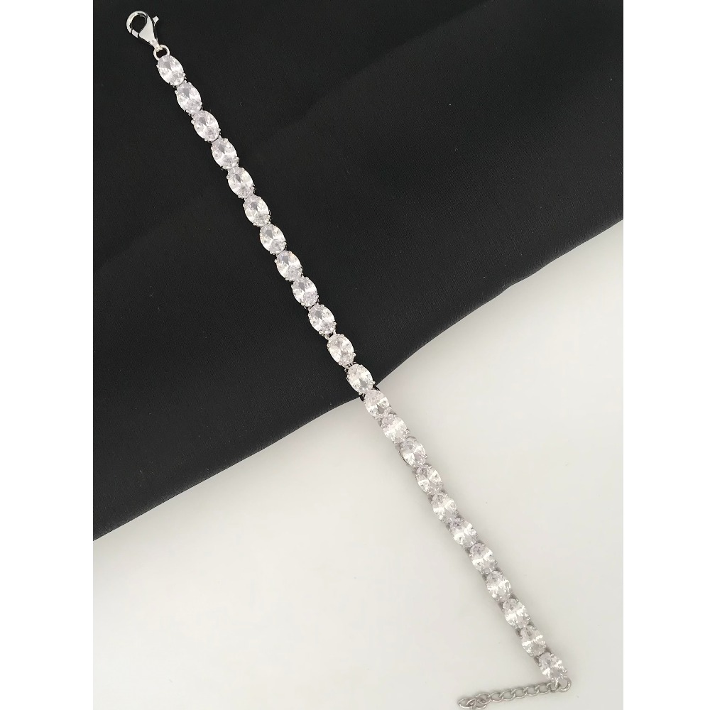 925 Silver Beautiful Design Ladies Bracelet - Image 2
