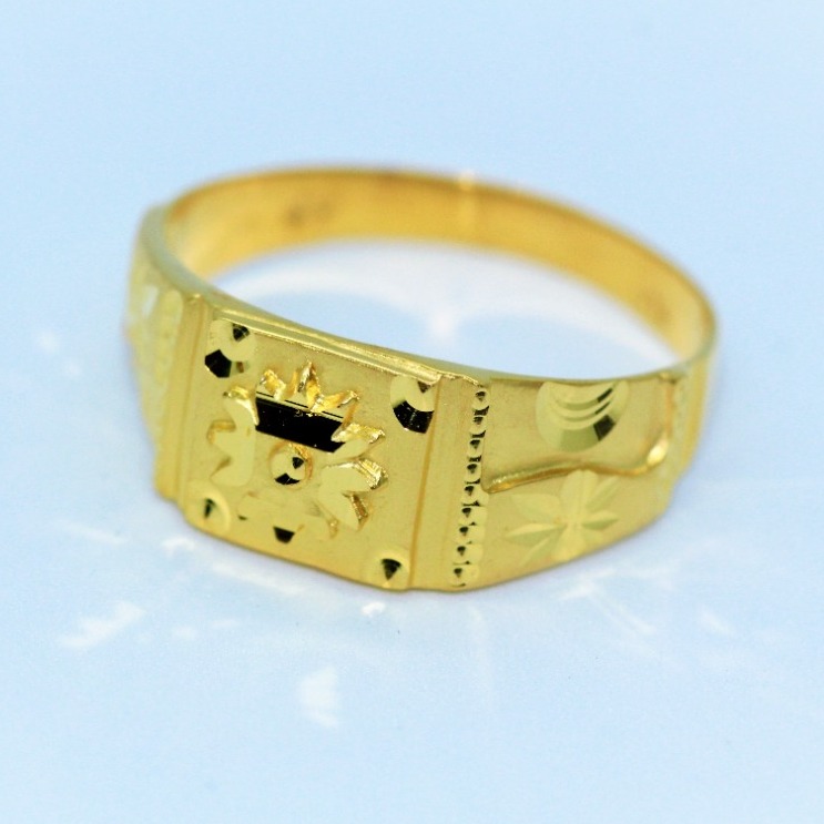 Gold classic gents ring