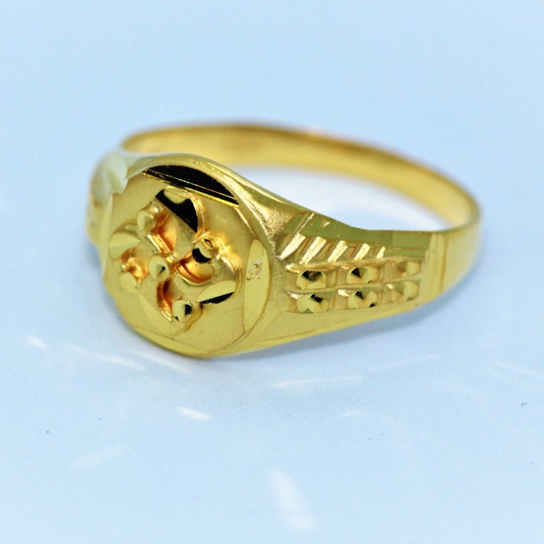 Gold elite gents ring