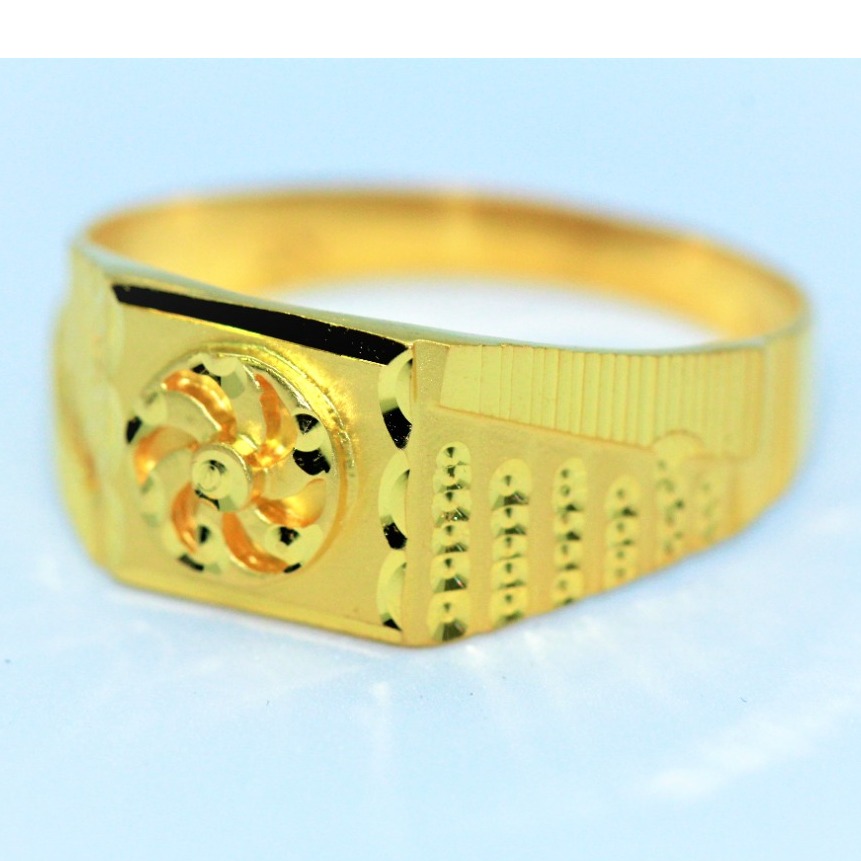 Gold divine gents ring