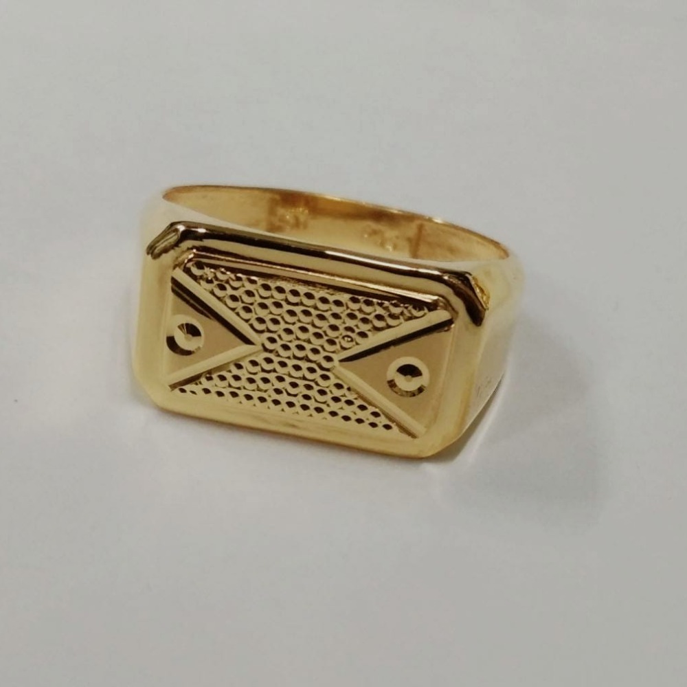 Gold dazzling gents ring