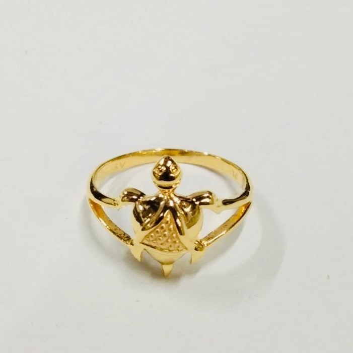 Gold grand women ring
