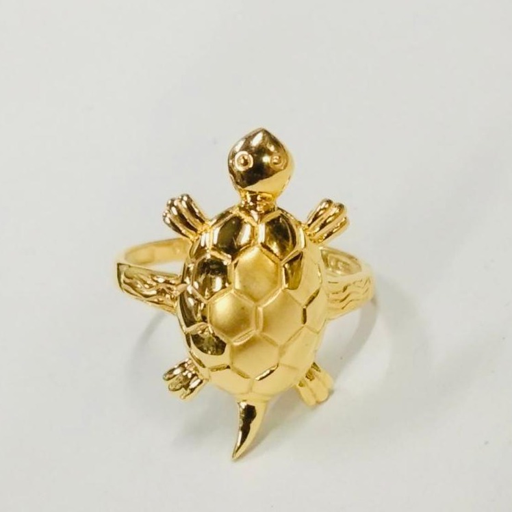 Gold modern women ring