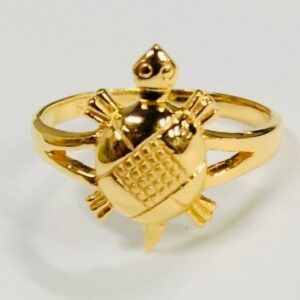 Gold trending ring