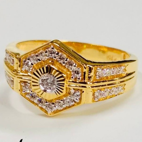 Gold classic ring