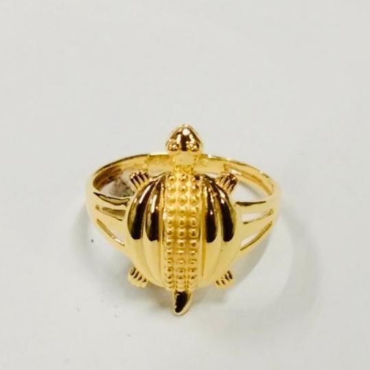 Gold fancy ring
