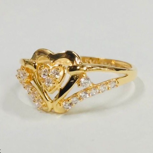 Gold grand women ring