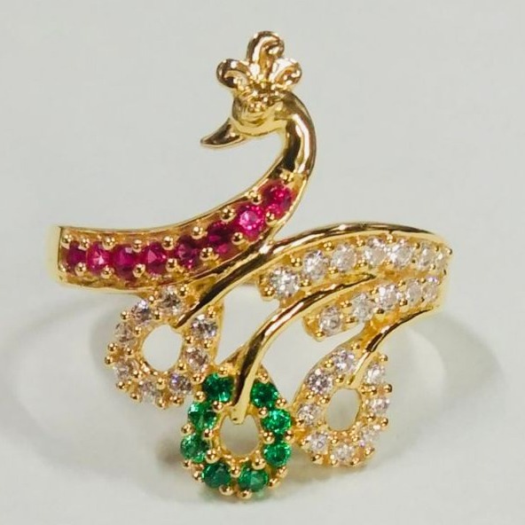 Gold elegant women ring