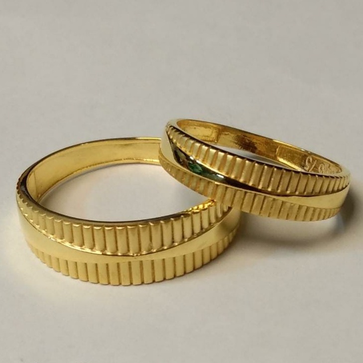 Gold elite couple ring