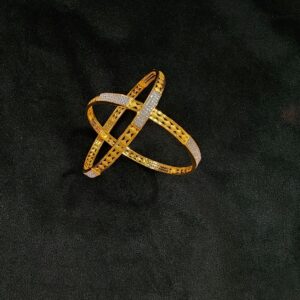 18k Gold Met Finishing Dimonds Fancy Bangles