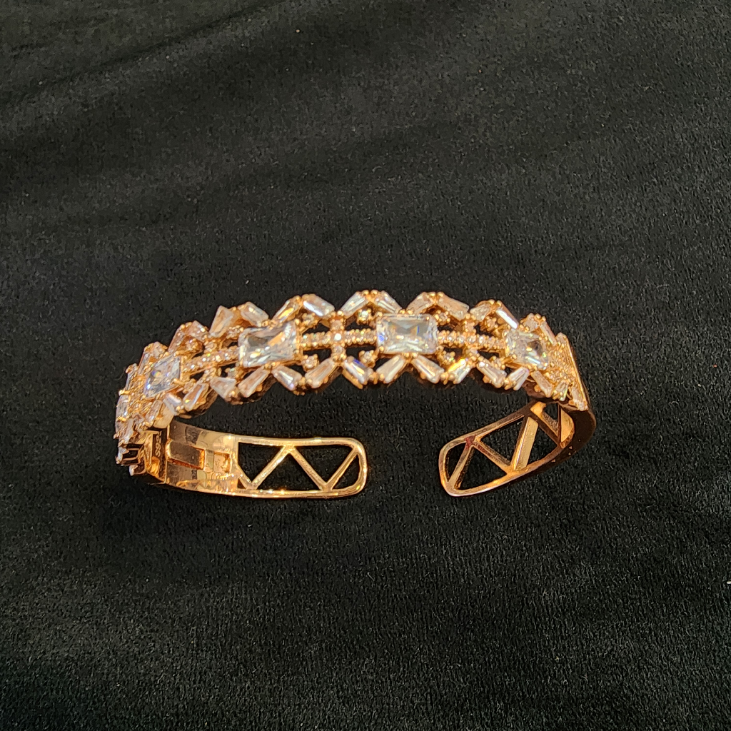 92.5 Sterling Silver Fancy Unique Ladies Kada