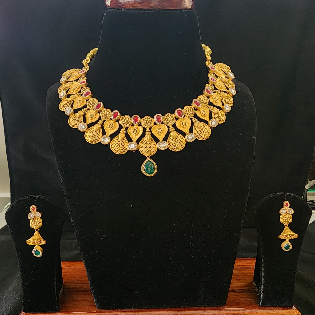 916 Gold Antique Swory Jadtar Short Set