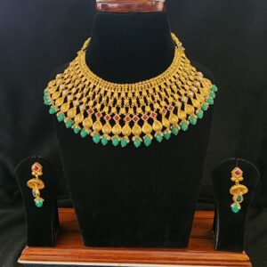 916 Gold Antique Jadtar Unique Short Set