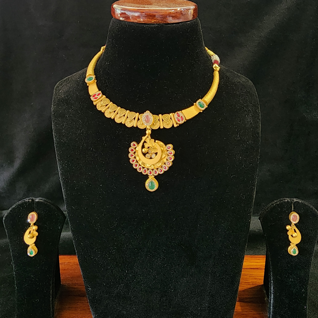 9l6 Gold Fancy Unique Antique Jadtar Short Set