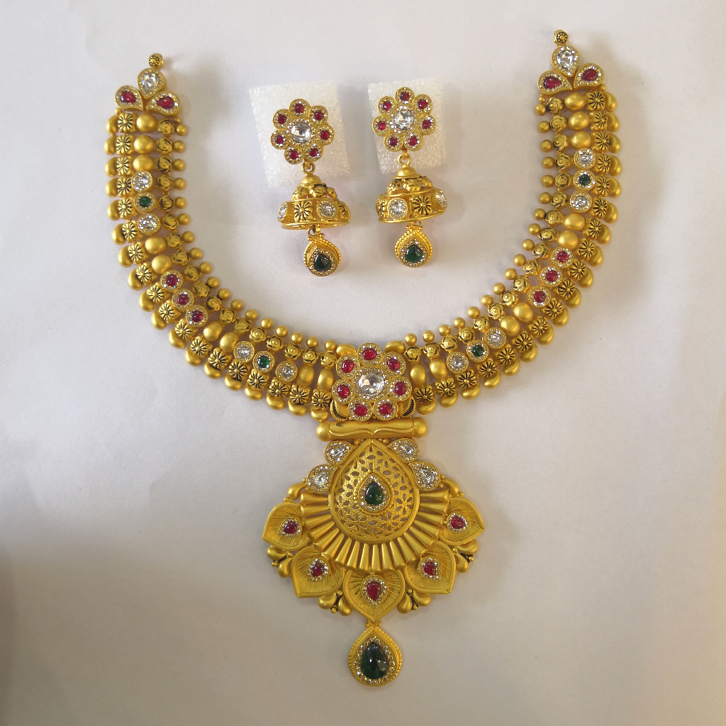 916 gold fancy antique rajvadi sawaroxy diamond short set