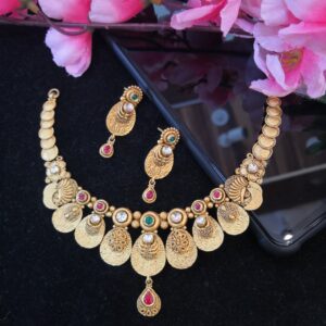 916 gold  antique jadtar red and green colour stone short set
