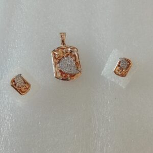Rose gold fancy pendent with earrings set