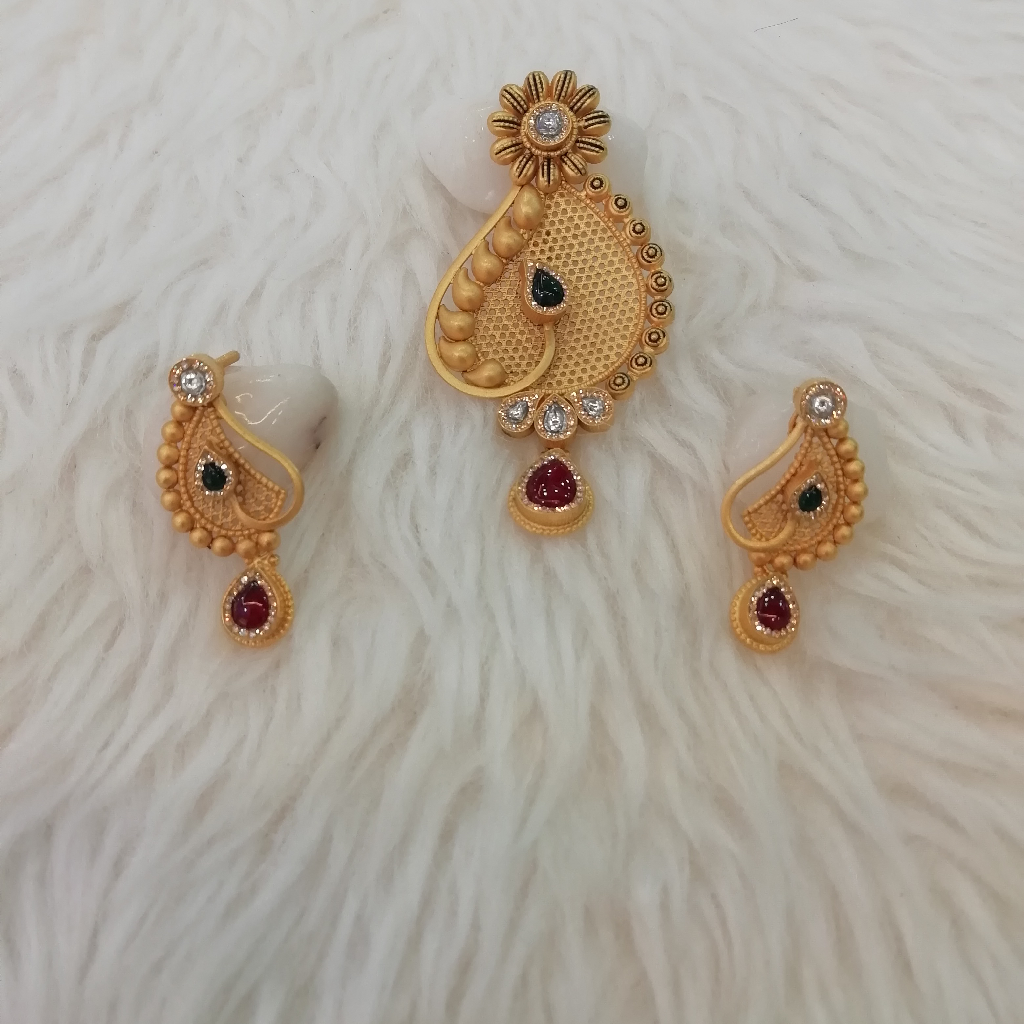 916 gold fancy sawaroxy zinkoriya diamond antique butty pendant