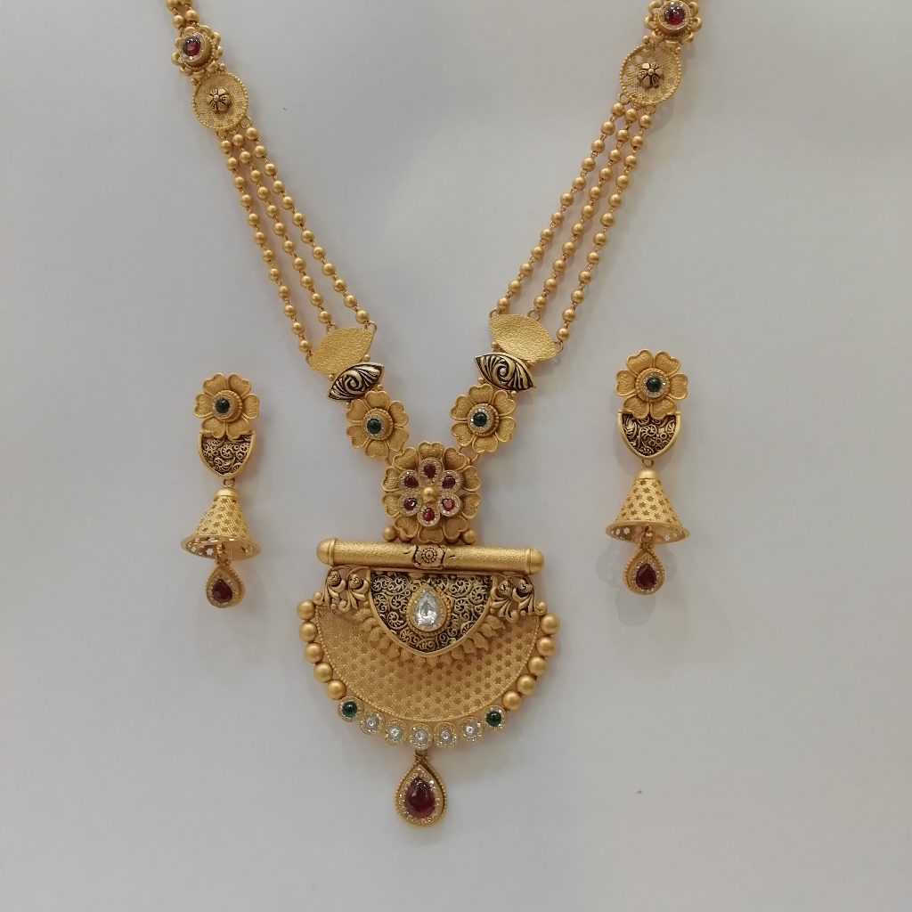 916 gold fancy sawaroxy zinkoriya diamond and antique long set