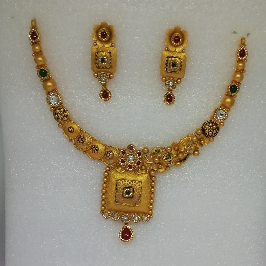916 gold fancy antique jadtar short set
