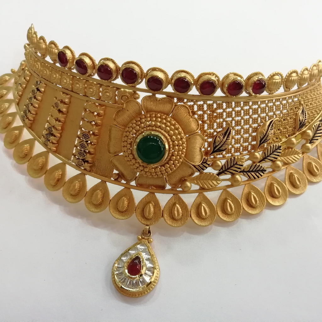 916 gold jadtar green stone chhokar set