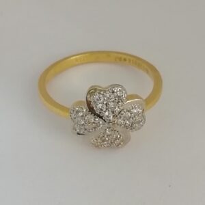 916 gold heart shape fancy ladies ring