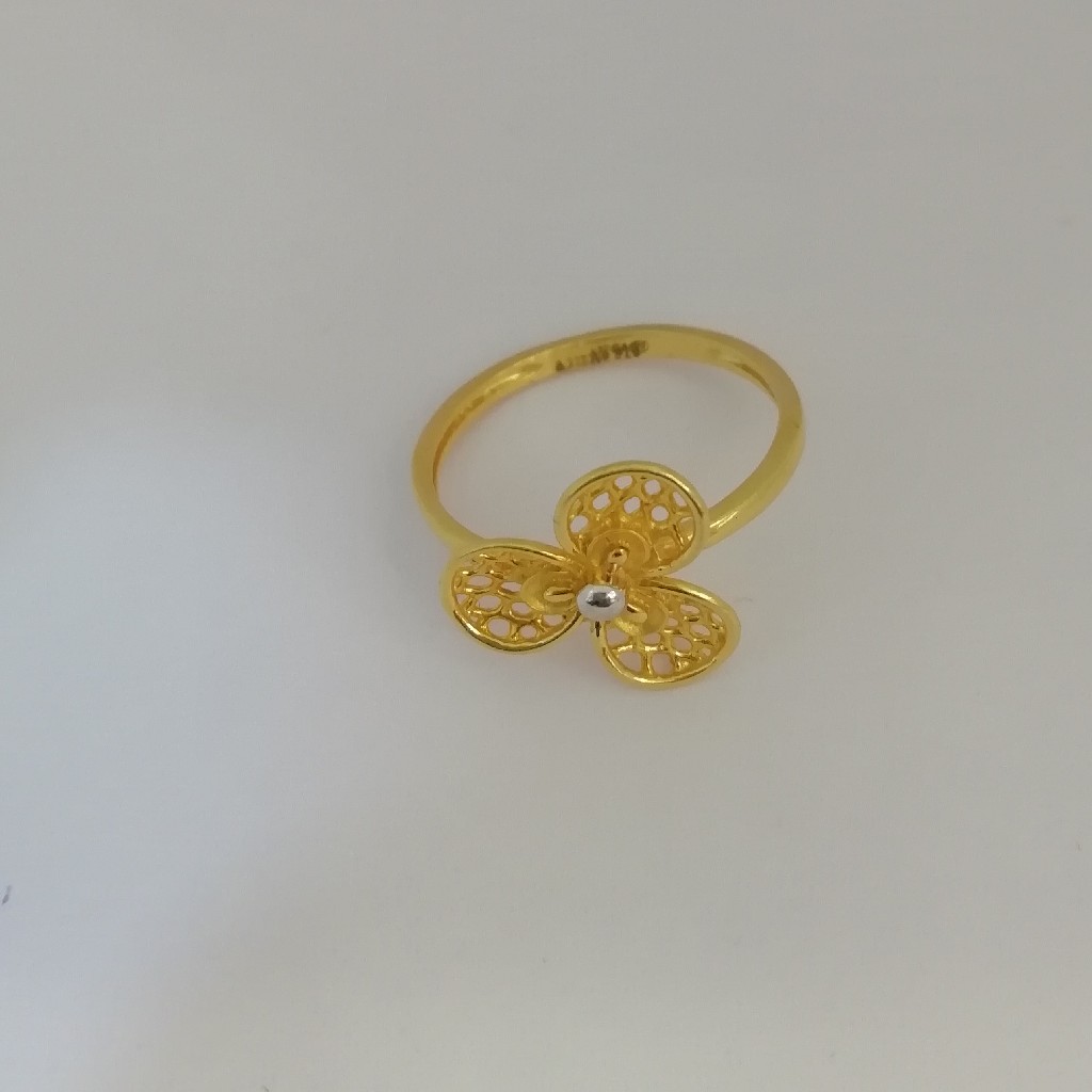 916 gold fancy flower design ladies ring