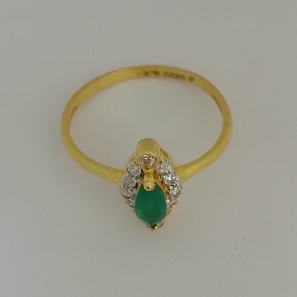 916 gold green colour stone fancy ladies ring