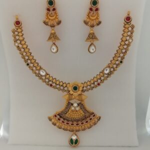 916 gold fancy Swarovski dimond & antique jadtar short set