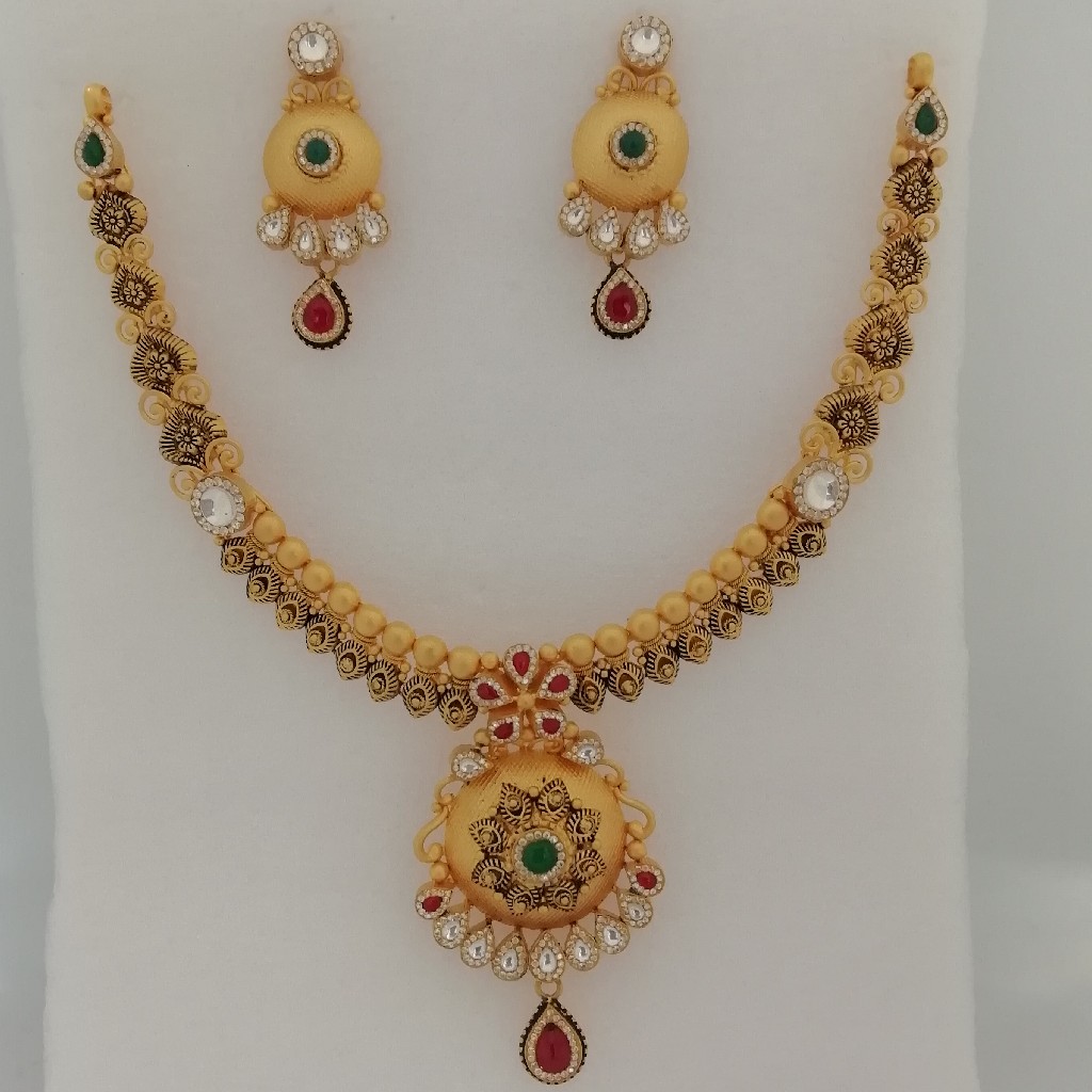 916 gold fancy Swarovski dimond and antique jadtar short set