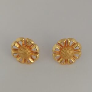 916 gold round fancy earrings