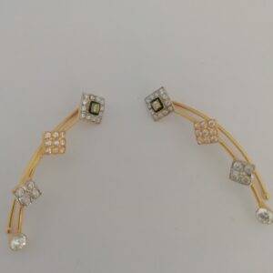 Gold stone fancy well design earrings