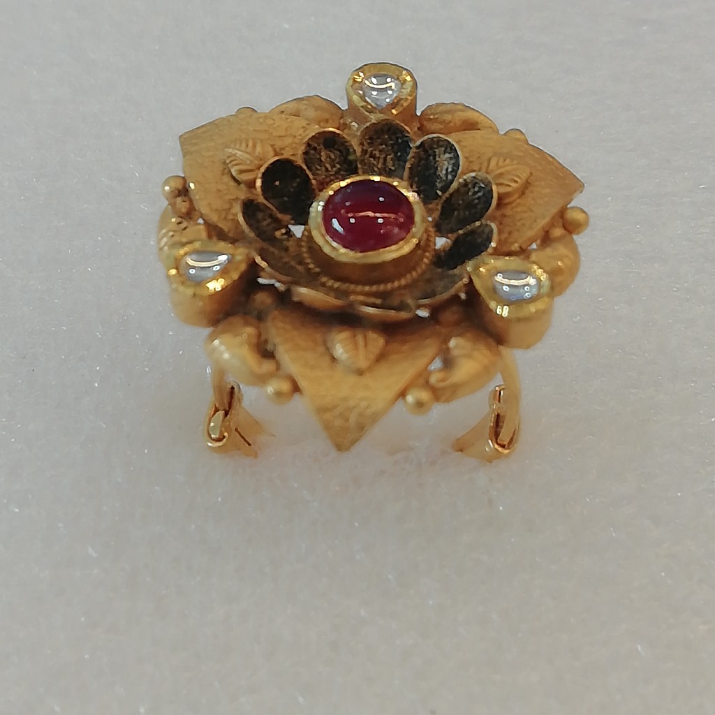 916 gold antique jadtar red stone ladies ring