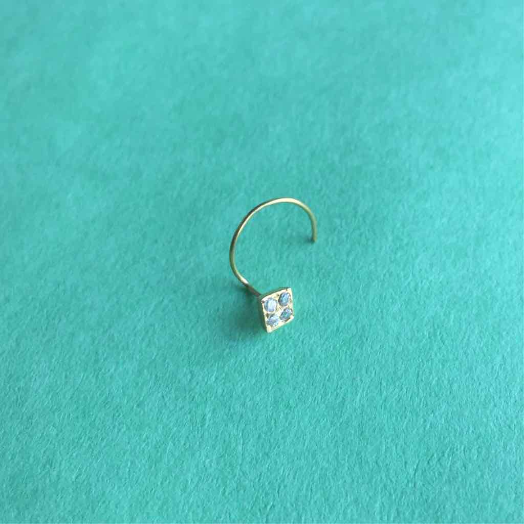 18KT Gold Diamond Nosepin (Nath)