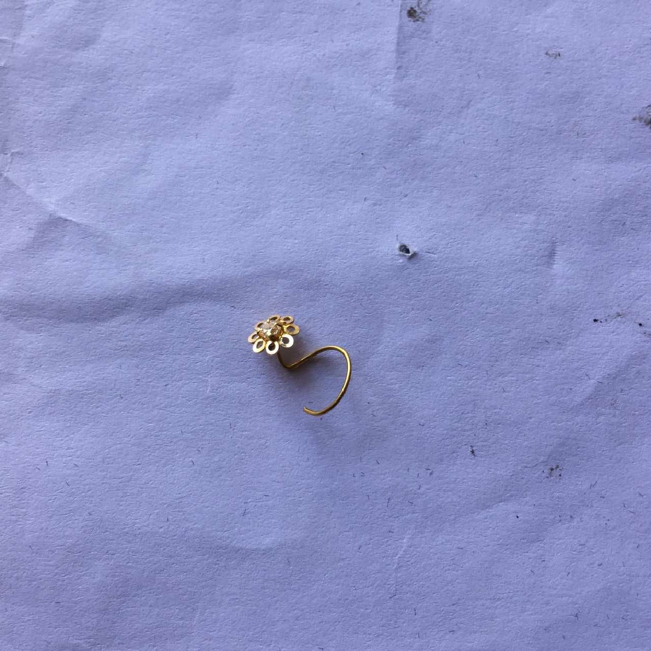 18K / 750 Gold Ladies Handmade Nosepin