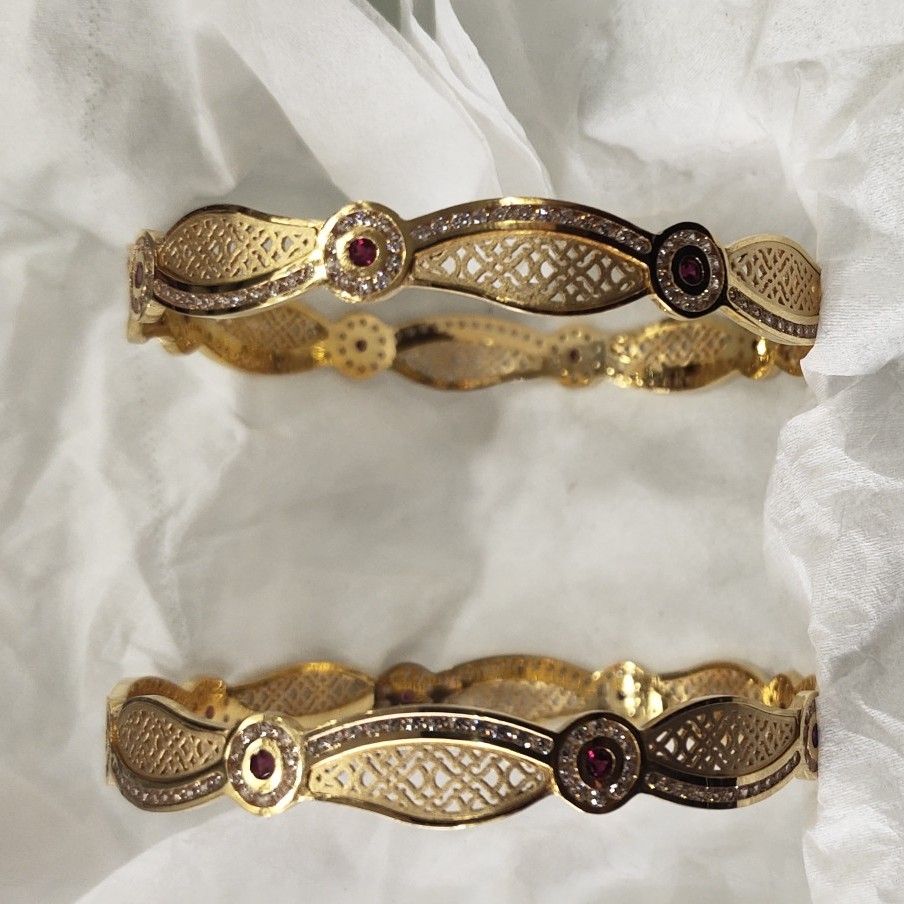 Hira Panna Bangles