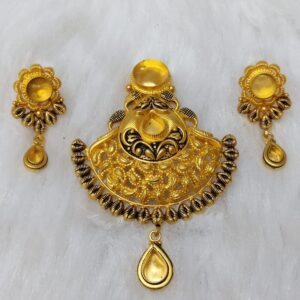 Gold Wedding handcrafted Pendant Set