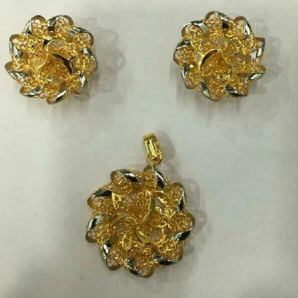 22KT Plain Gold Flower Design Turkish Pendant Set
